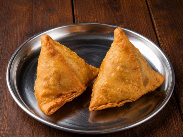 Samosa (2 mcx)